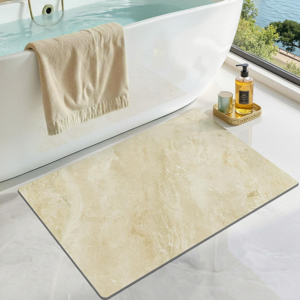 Plush Tropical-Themed Bath Mat | Kelmera