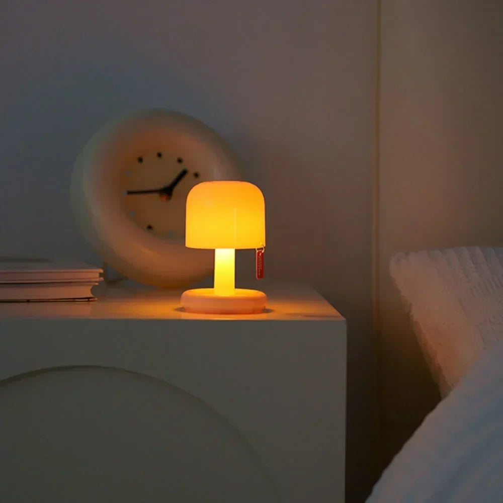 Queluz Azeitao Portable Lamp | Kelmera