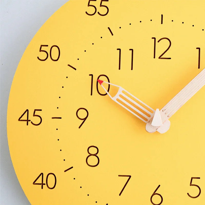 Quinstossa Wall Décor Clock
