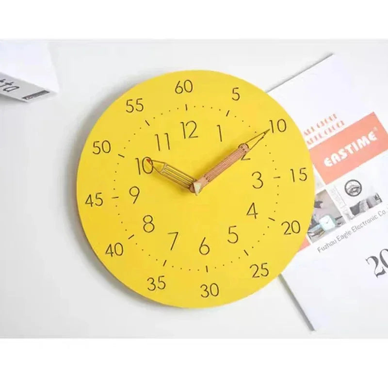 Quinstossa Wall Décor Clock