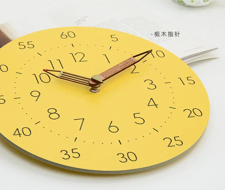 Quinstossa Wall Décor Clock