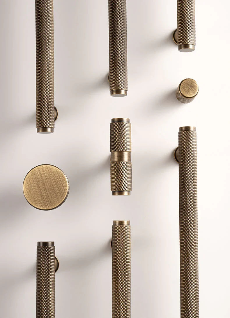 Quintara Handles and Knobs
