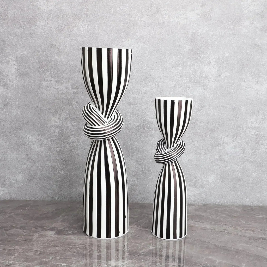 Quinvorra Striped Candle Holder