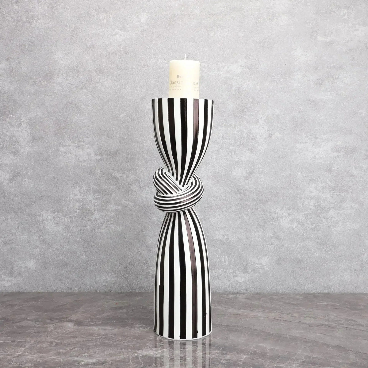Quinvorra Striped Candle Holder