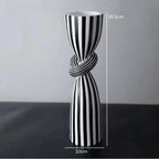 Quinvorra Striped Candle Holder