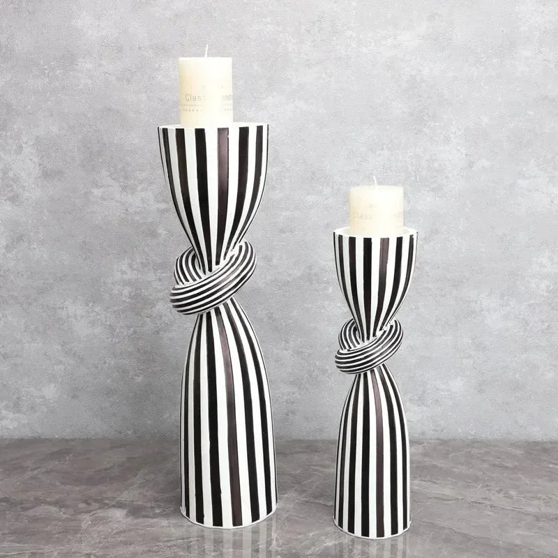 Quinvorra Striped Candle Holder