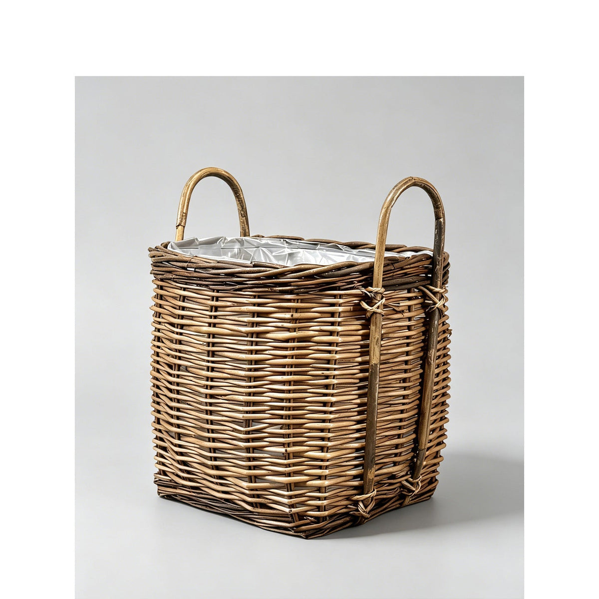 Robust Basket with Lid and Practical Handle | Kelmera