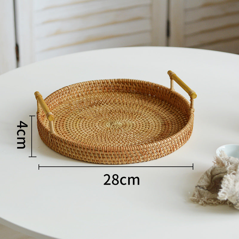 Round Serving Platter made of Braided Rattan | Kelmera