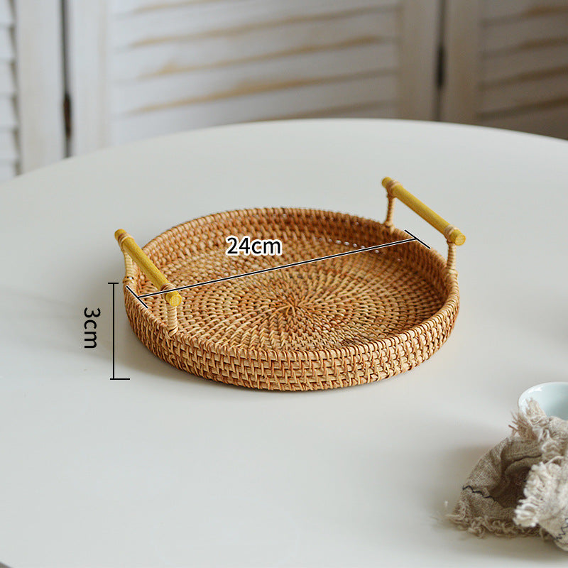 Round Serving Platter made of Braided Rattan | Kelmera