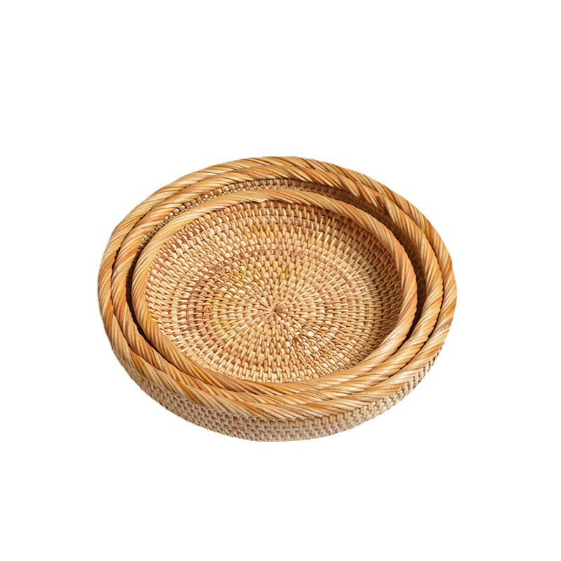 Round Serving Platter made of Braided Rattan | Kelmera