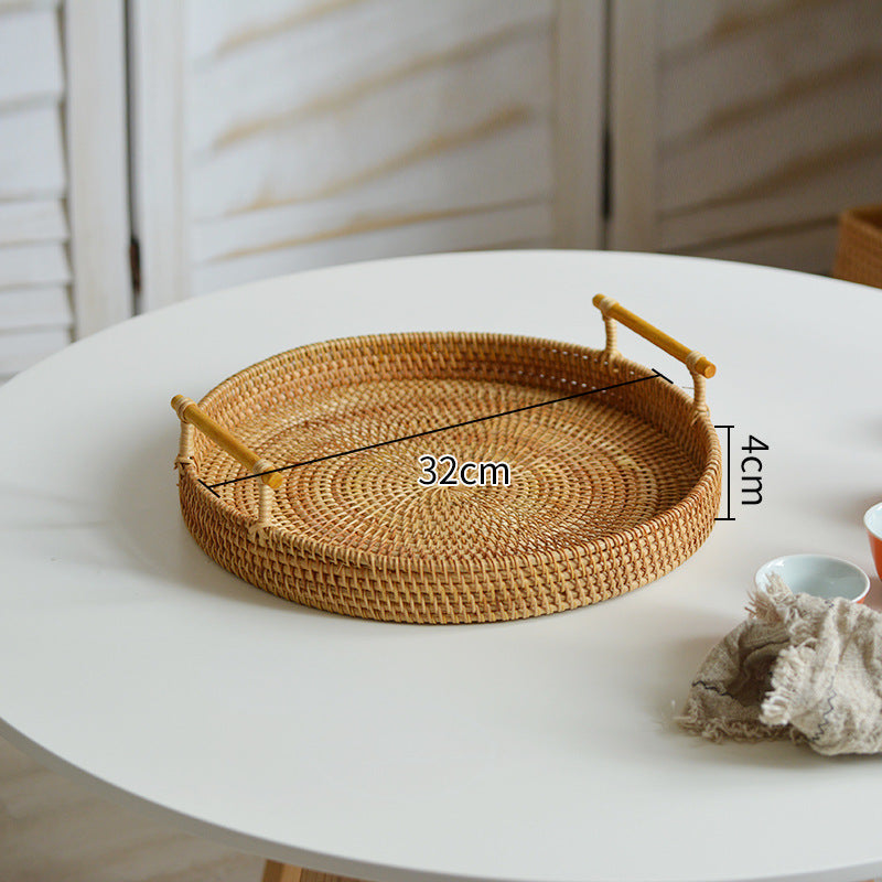 Round Serving Platter made of Braided Rattan | Kelmera
