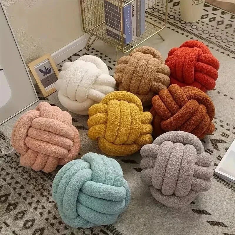 Sorsirra Pillow