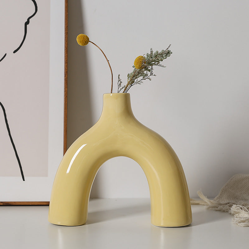 Stylish and Creative Ceramic Vase | Kelmera