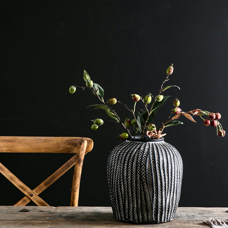 Stylish Ceramic Vase Black | Kelmera