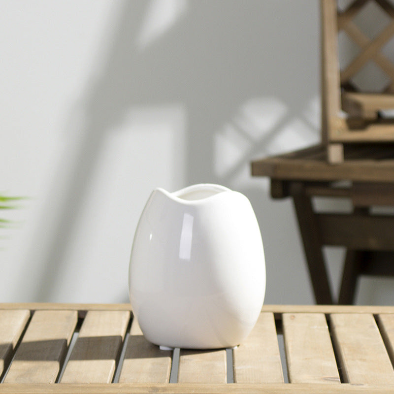 Stylish Ceramic Vase | Kelmera