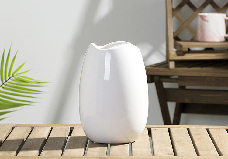 Stylish Ceramic Vase | Kelmera