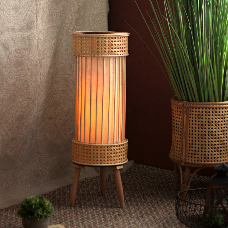 Stylish Floor Lamp in Modern Design | Kelmera