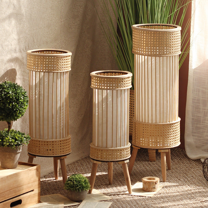 Stylish Floor Lamp in Modern Design | Kelmera