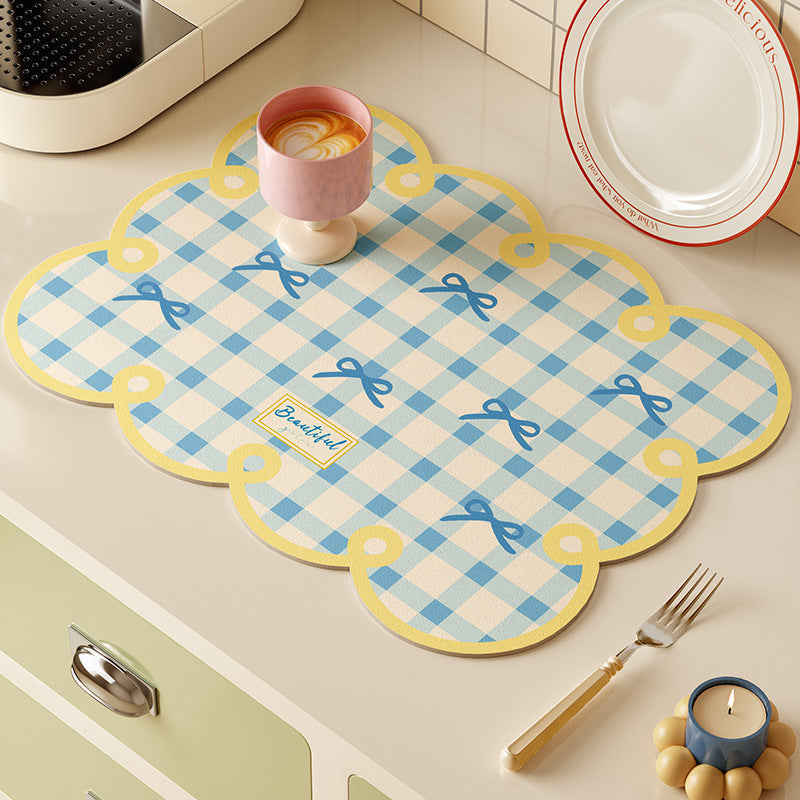Stylish Scalloped Kitchen Mat | Kelmera