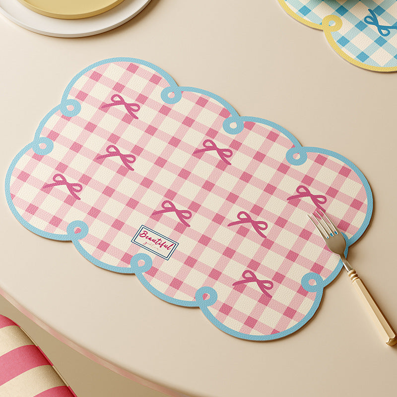 Stylish Scalloped Kitchen Mat | Kelmera