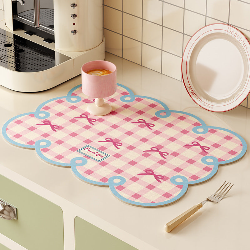 Stylish Scalloped Kitchen Mat | Kelmera