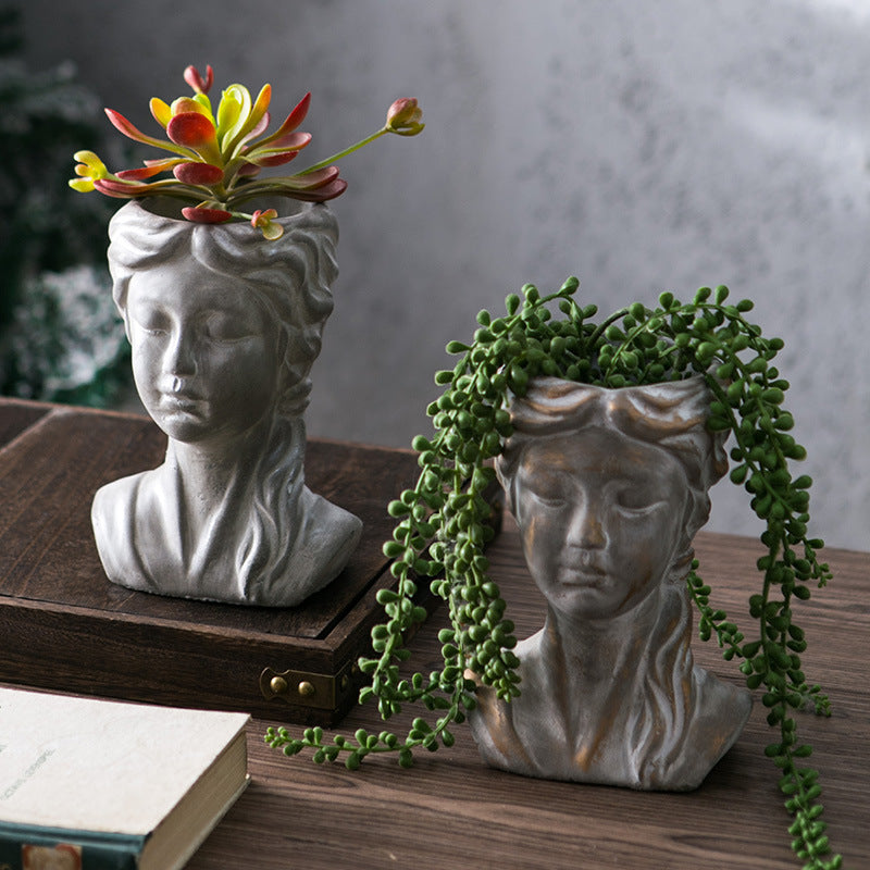 Stylish Sculpture Head | Kelmera