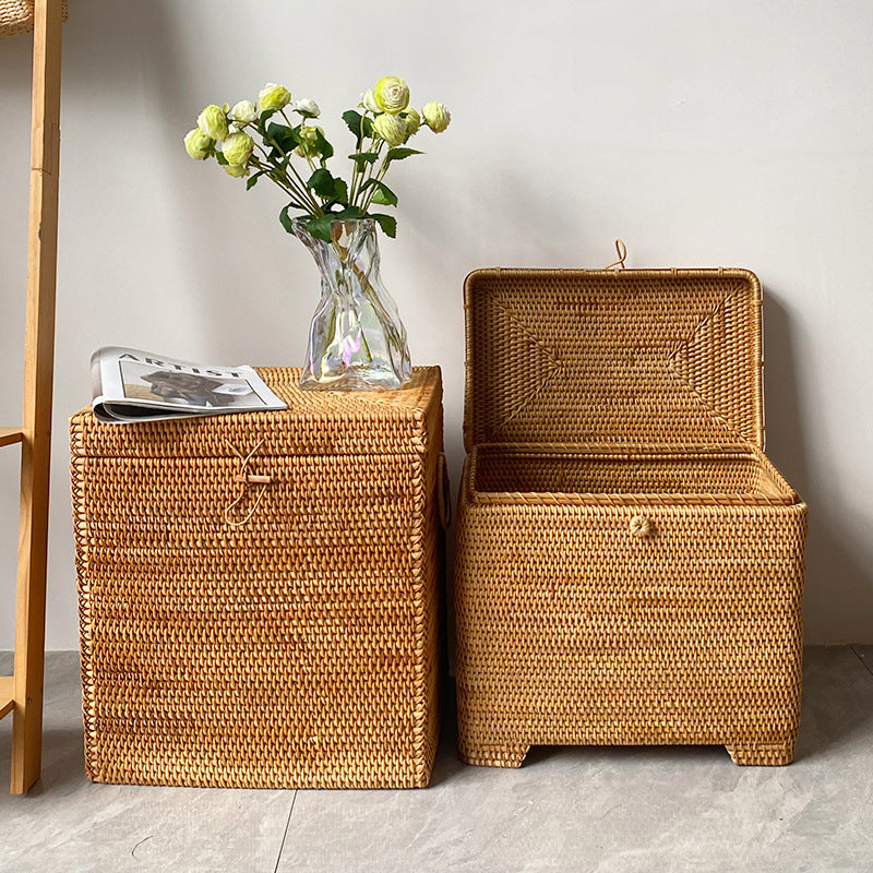 Stylish Storage Basket made of Rattan | Kelmera