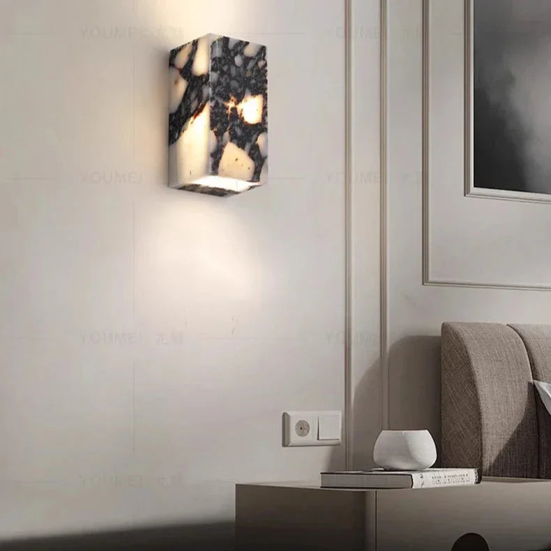 Urndendo Wall Lamp