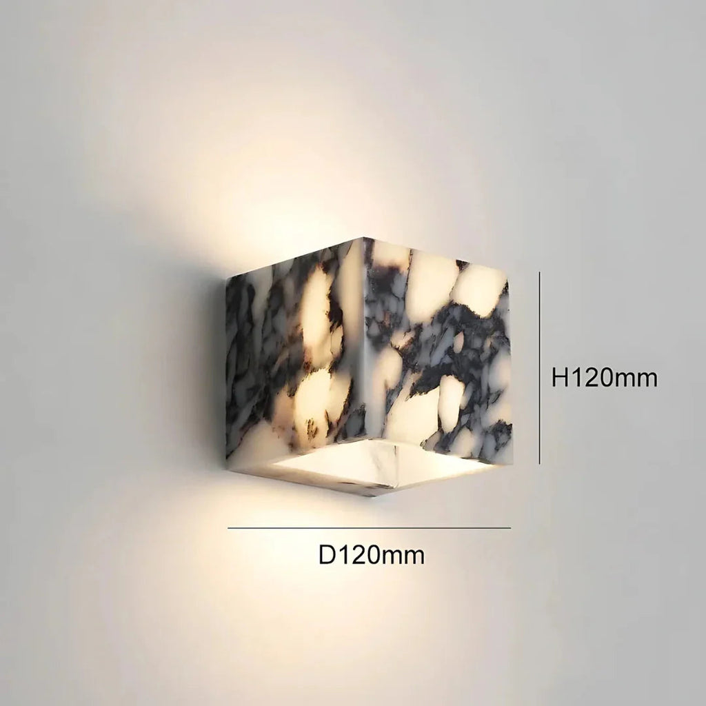 Urndendo Wall Lamp