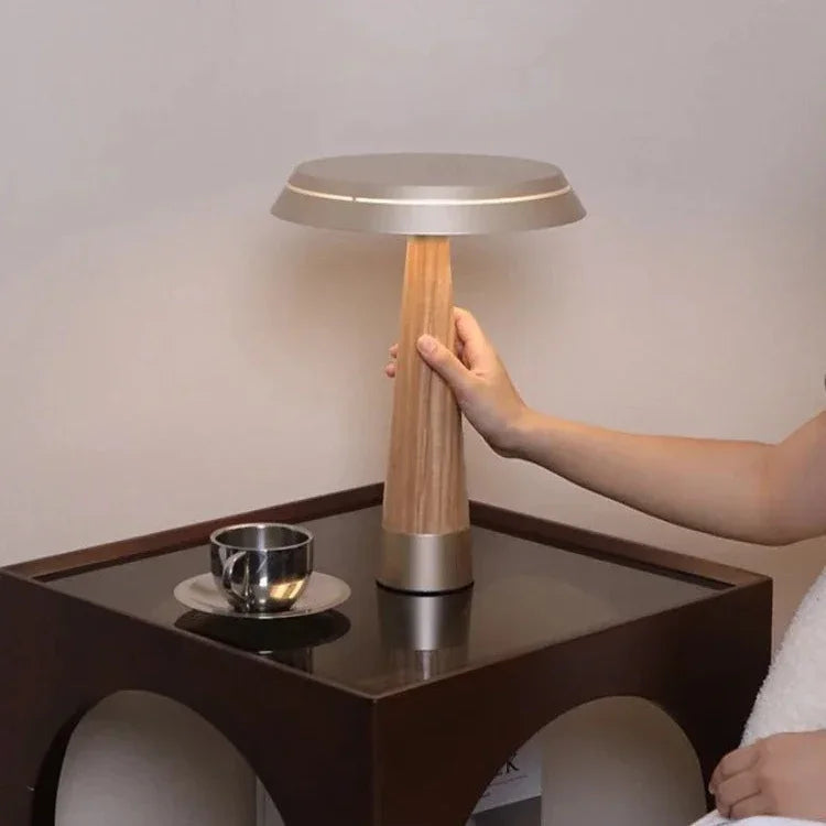 Versara Table Lamp