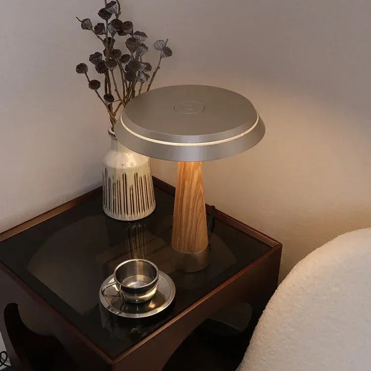 Versara Table Lamp