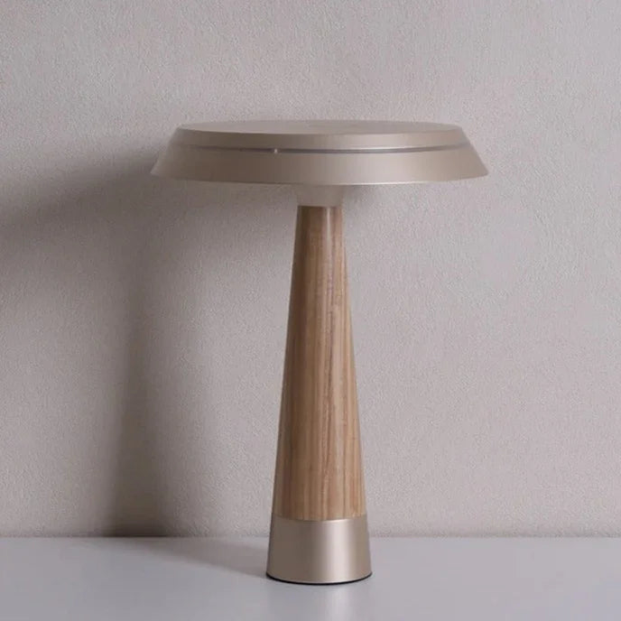 Versara Table Lamp