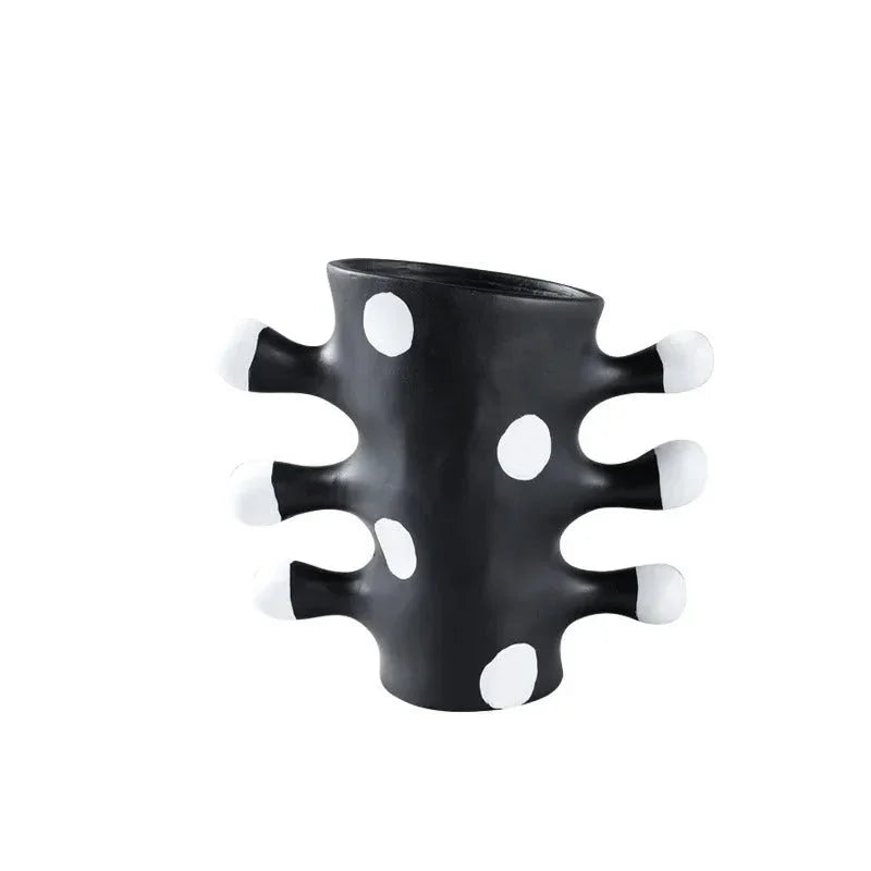 Verstoda Resin Vase
