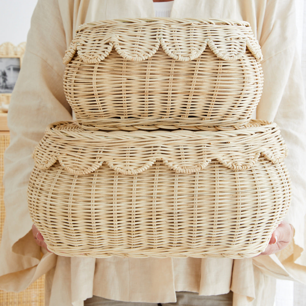 Wall Basket in Elegant Shell Design | Kelmera