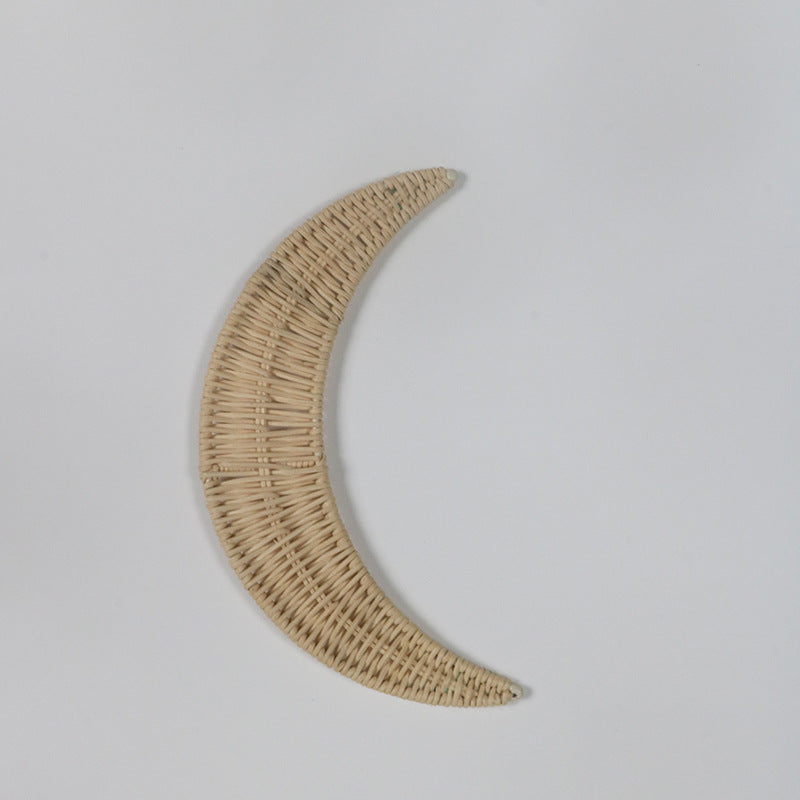 Wall Decoration made of Handwoven Rattan in Moon Design | Kelmera
