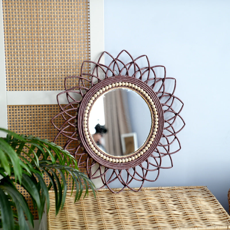 Wall Mirror with Elaborate Macrame Frame | Kelmera