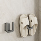 Wall-Mounted Shoe Organizer with Easily Accessible Holder | Kelmera