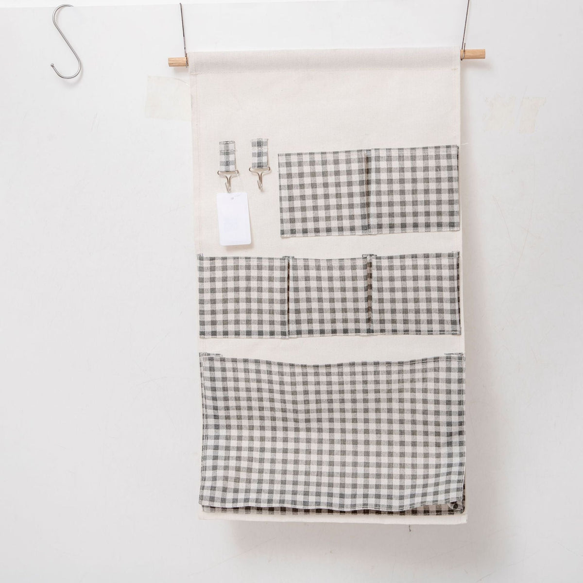 Wall-Mounted Storage Bag | Kelmera