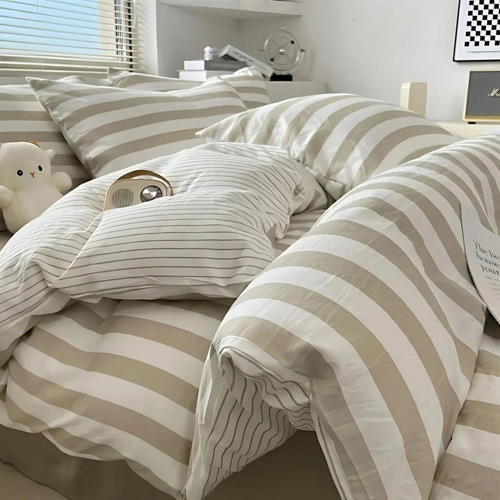 Wenrando Striped Bedding Set