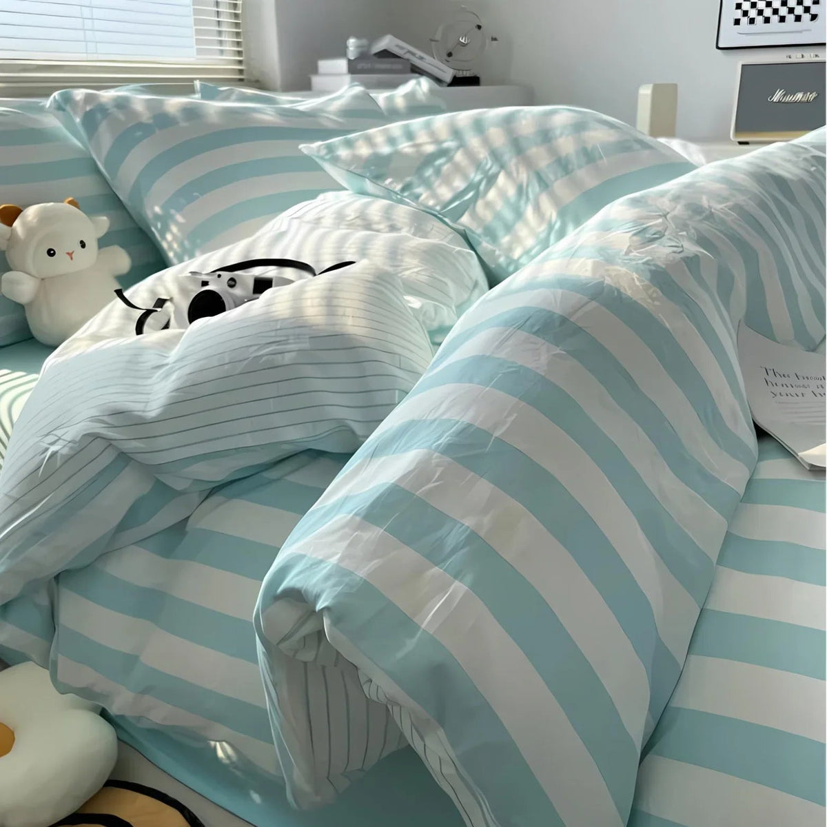 Wenrando Striped Bedding Set