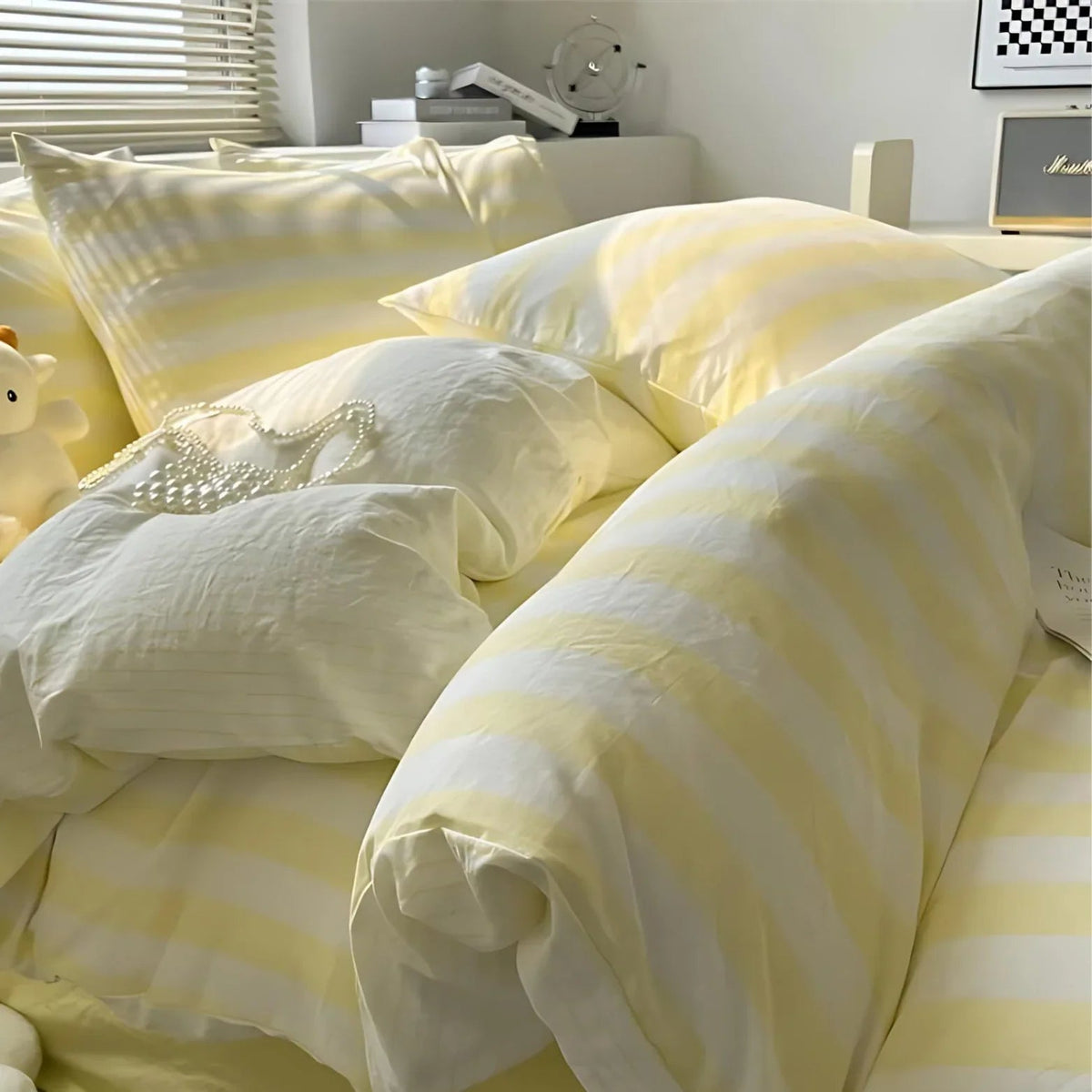 Wenrando Striped Bedding Set