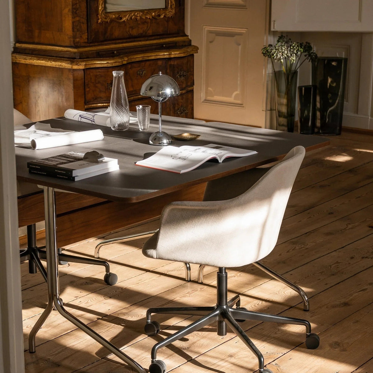 Wenstynta Table Lamp