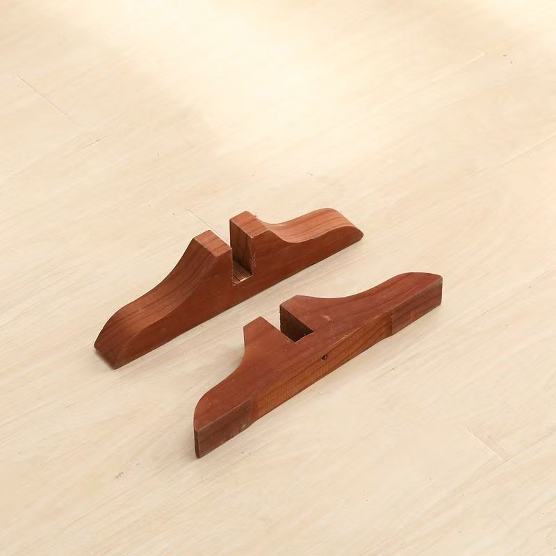 Wood Shoe Supports | Kelmera