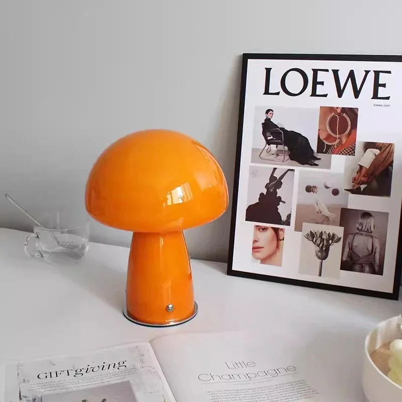Yarrowdean Table Lamp