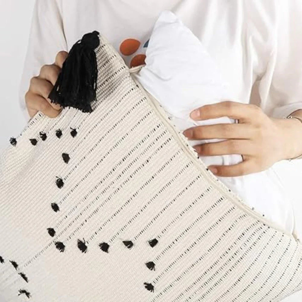 Yelbynta Cushion Cover