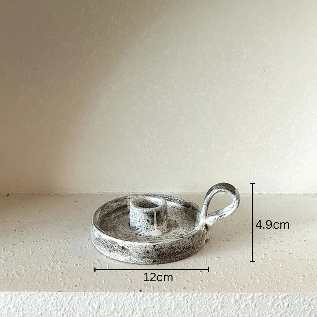 Yelnia Candle Holder