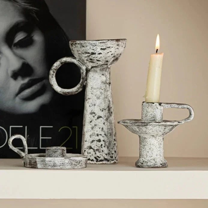 Yelnia Candle Holder
