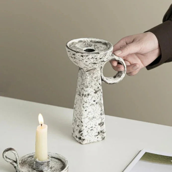 Yelnia Candle Holder