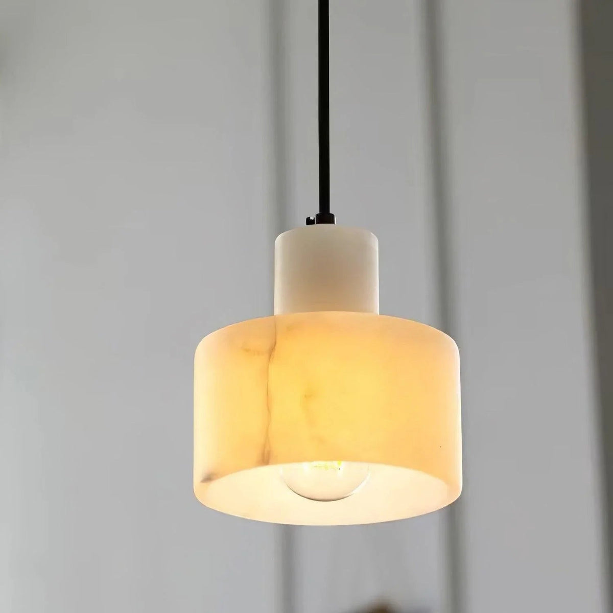 Yelveda Marble Pendant Lamp