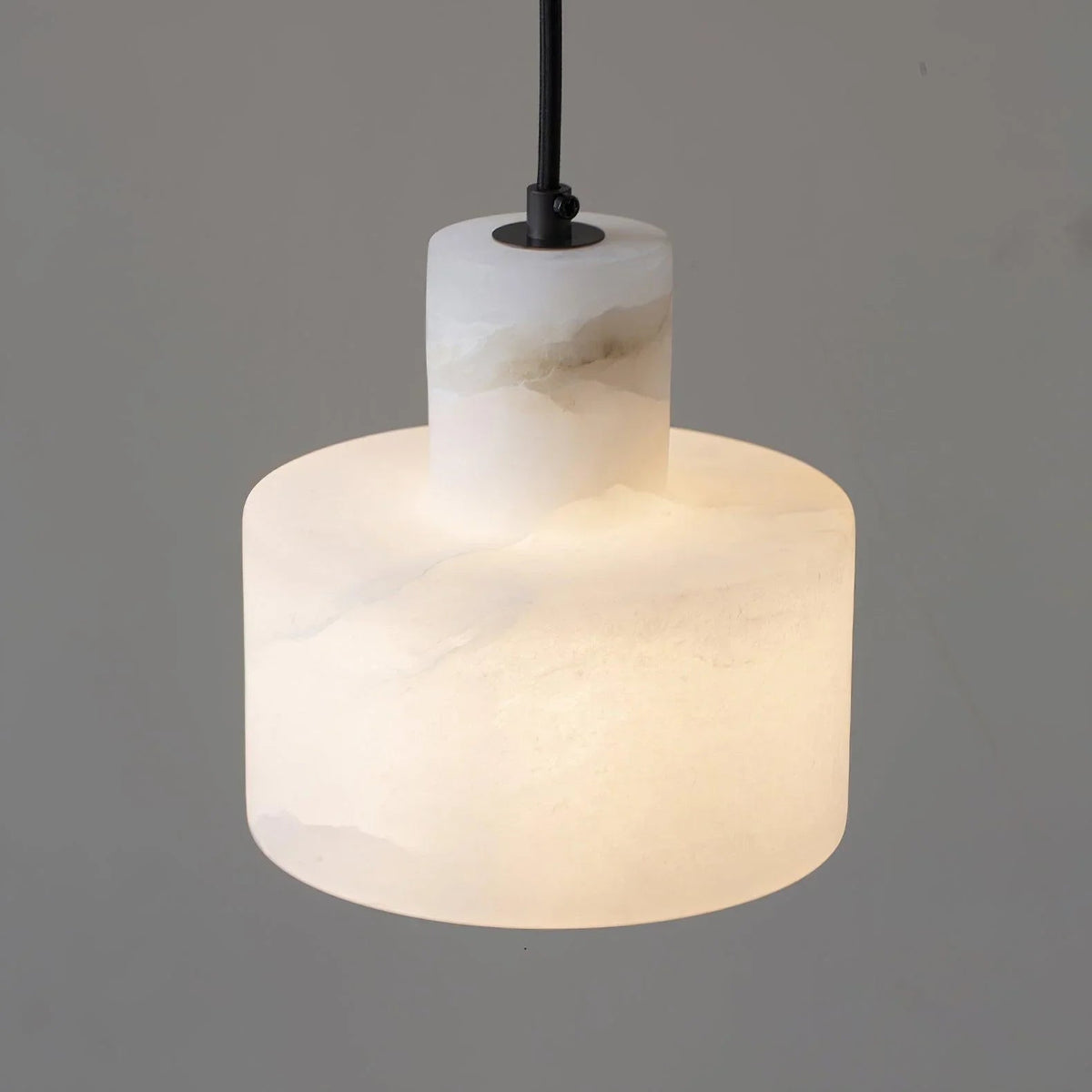 Yelveda Marble Pendant Lamp